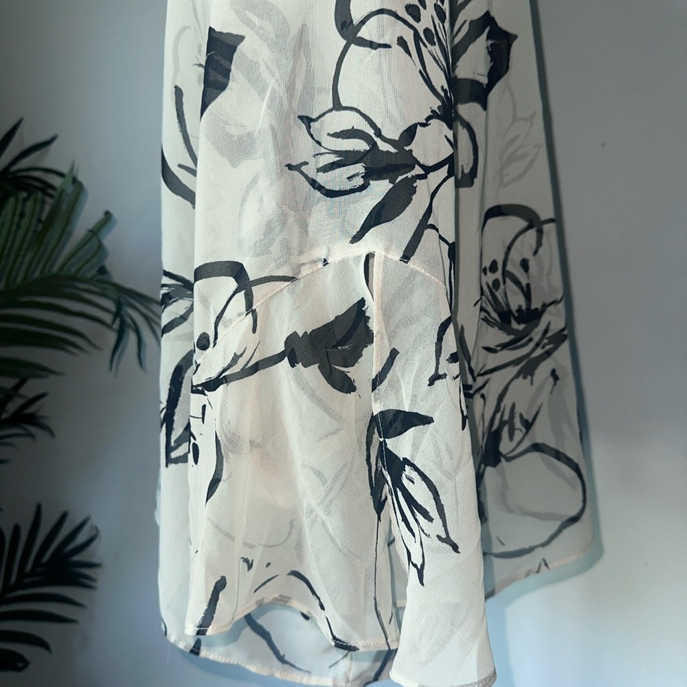 Zara Women’s Sheer Ivory Floral Chiffon Blouse  Size M - Picture 4 of 6